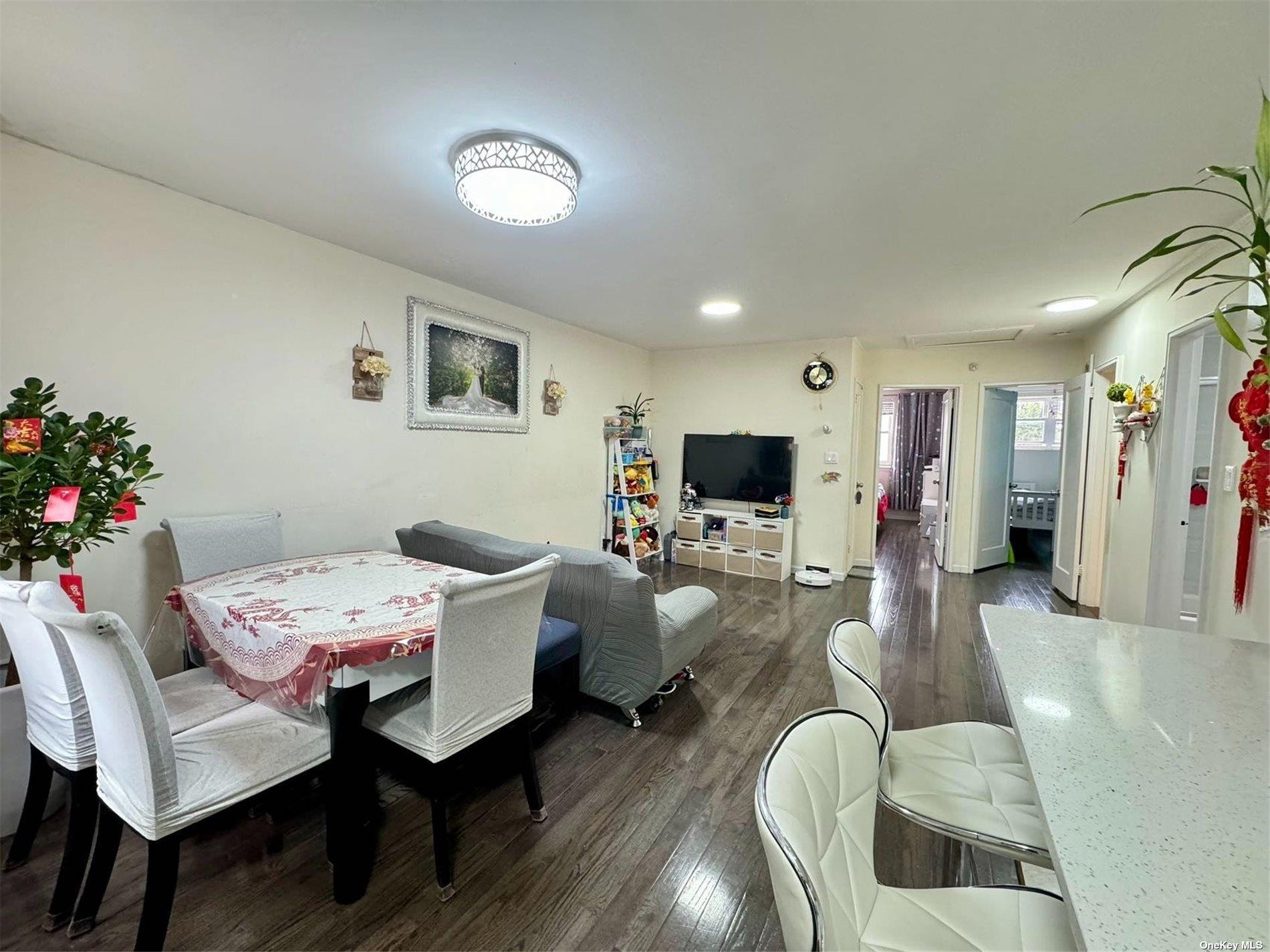 64-28 75th Street, Middle Village, NY 11379