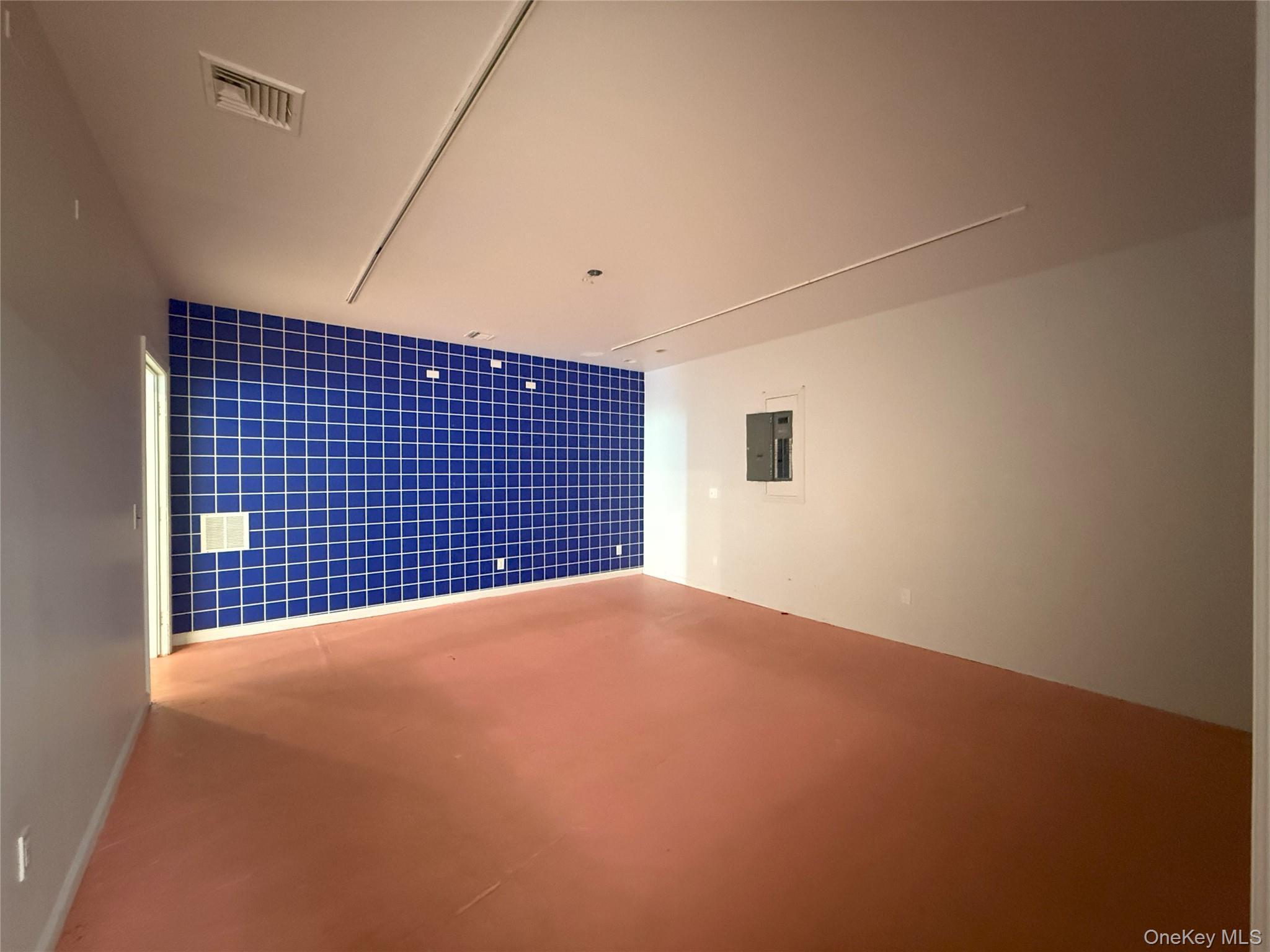 200 Main Street, Greenport, NY 11944