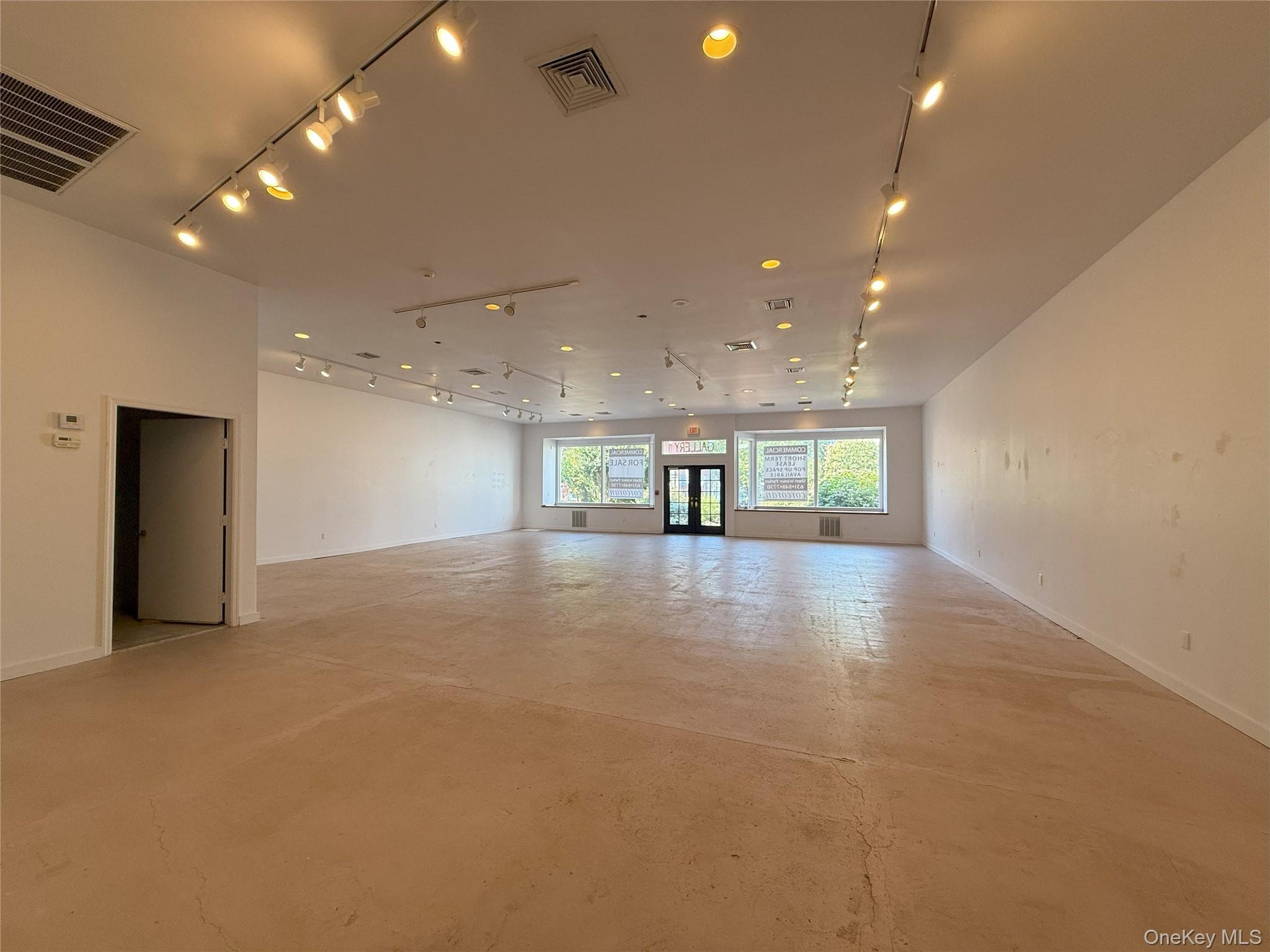 200 Main Street, Greenport, NY 11944