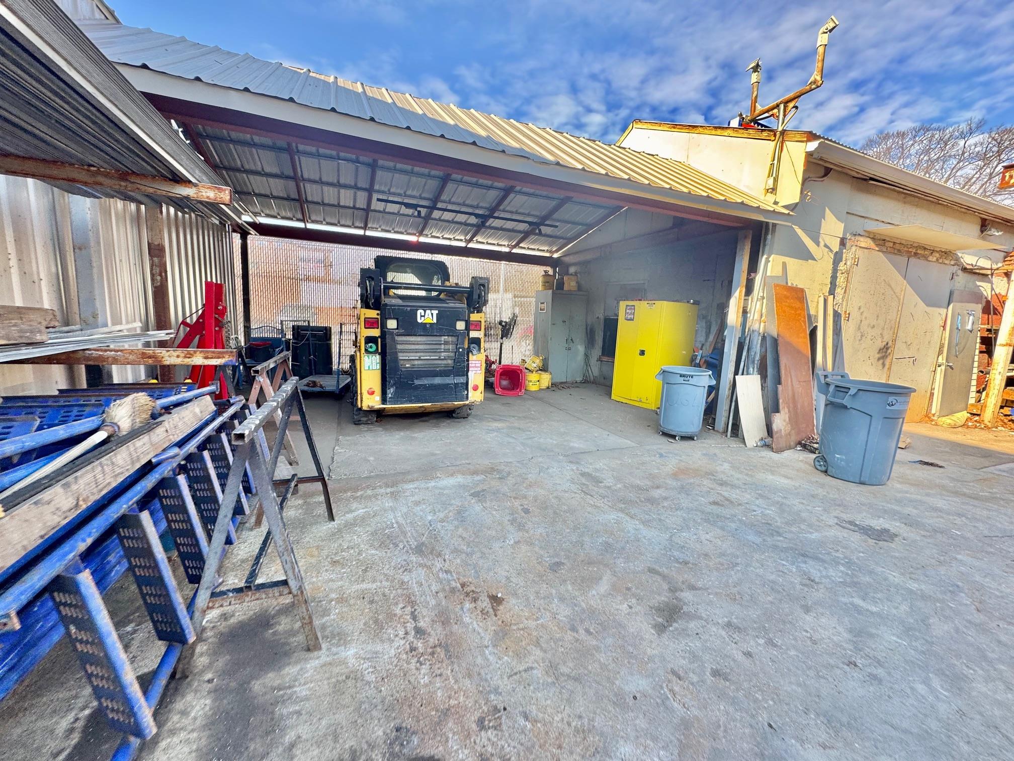 824 Jamaica Avenue, Brooklyn, NY 11208