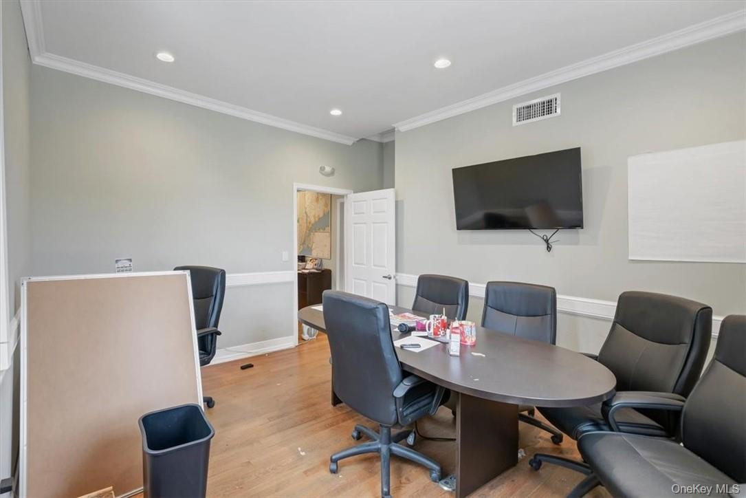 45 Columbia Avenue, Thornwood, NY 10594