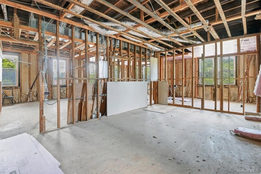 45 Columbia Avenue, Thornwood, NY 10594