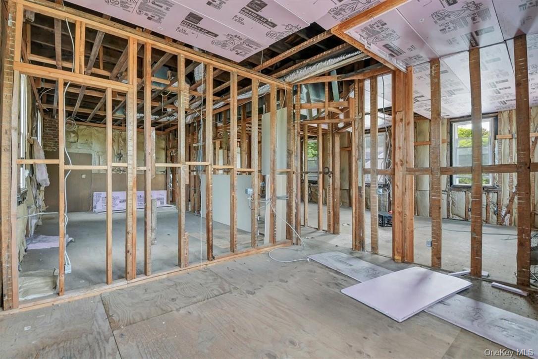 45 Columbia Avenue, Thornwood, NY 10594