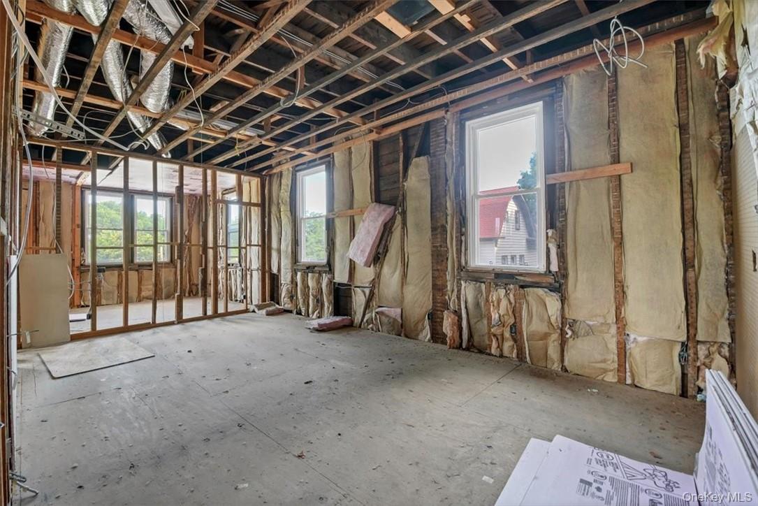 45 Columbia Avenue, Thornwood, NY 10594