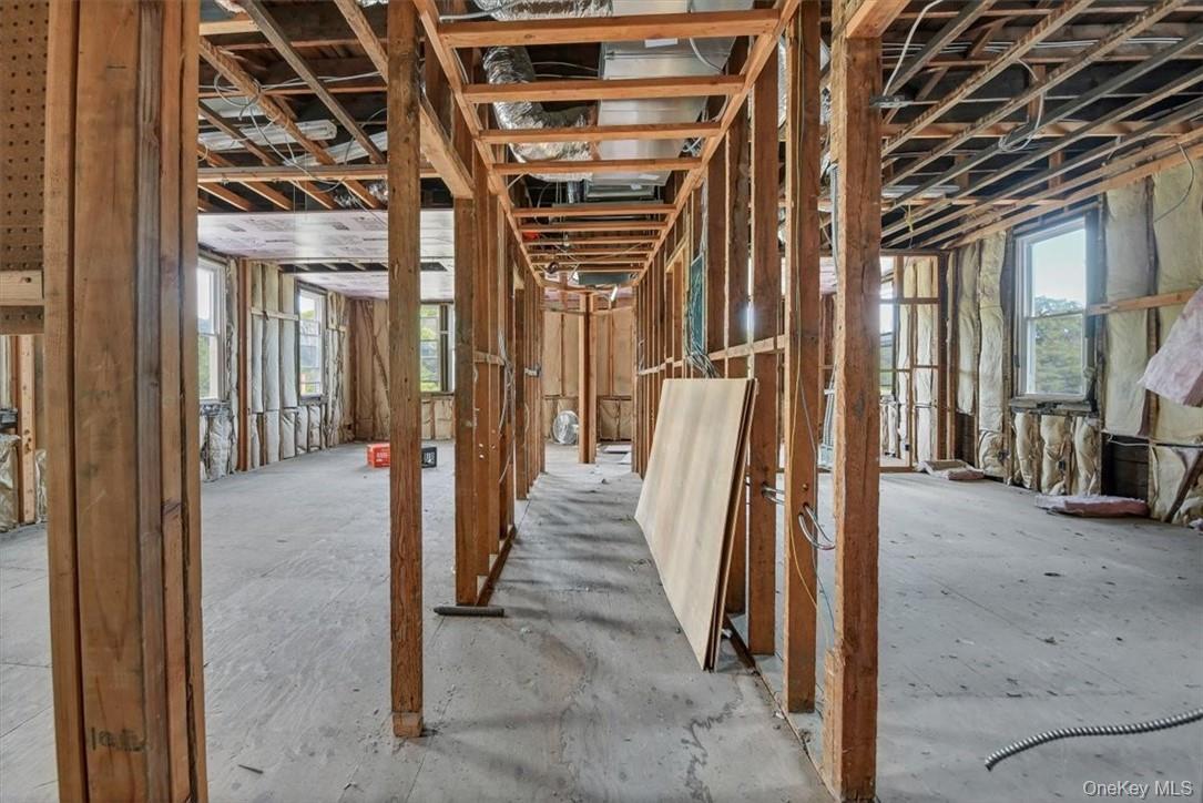 45 Columbia Avenue, Thornwood, NY 10594