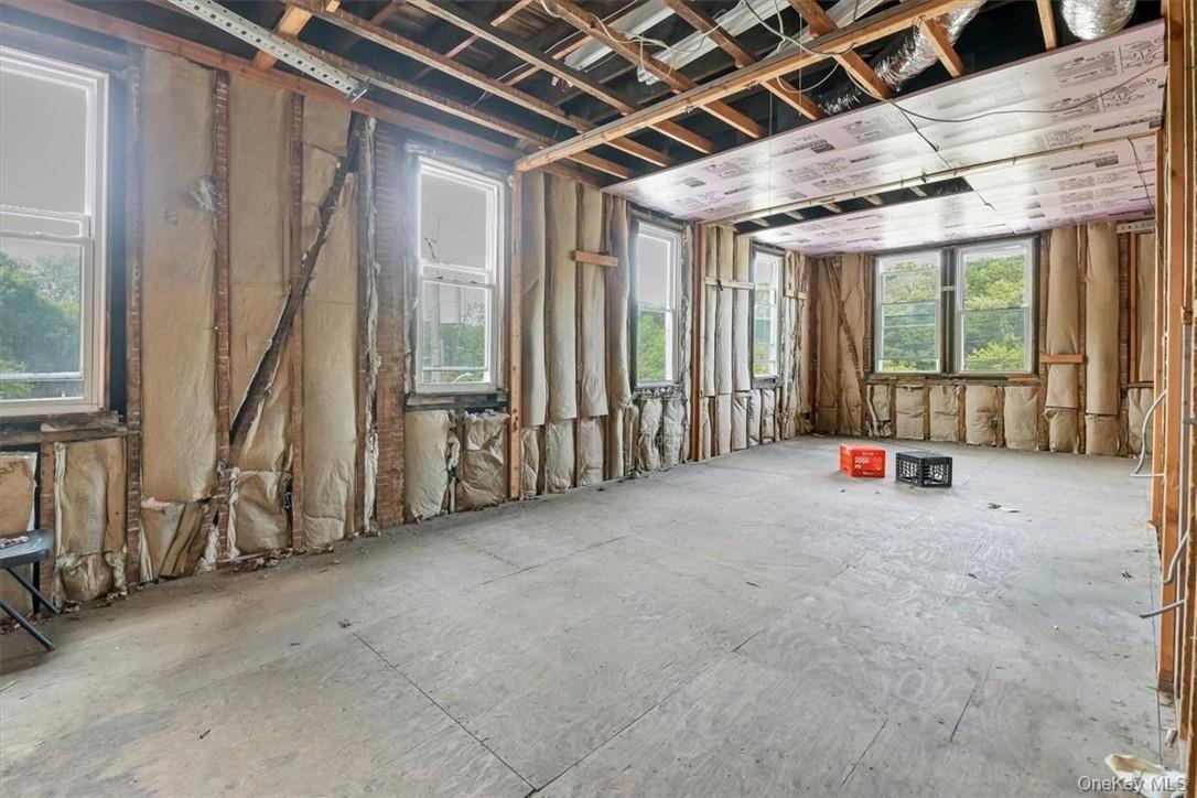 45 Columbia Avenue, Thornwood, NY 10594