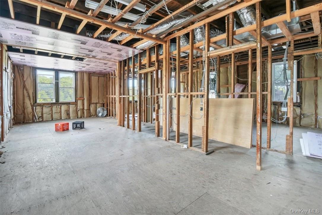 45 Columbia Avenue, Thornwood, NY 10594