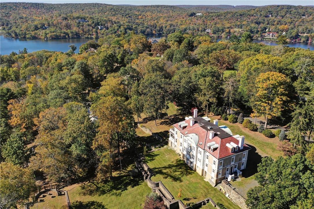 118 Tower Hill Road W, Tuxedo Park, NY 10987