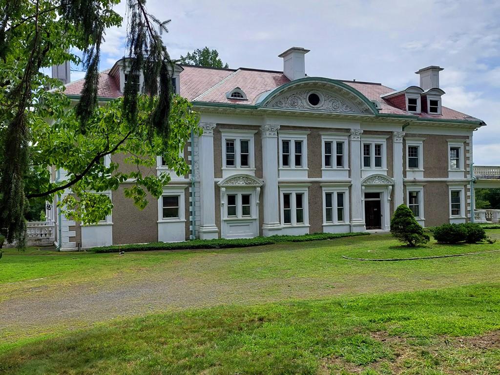 118 Tower Hill Road W, Tuxedo Park, NY 10987