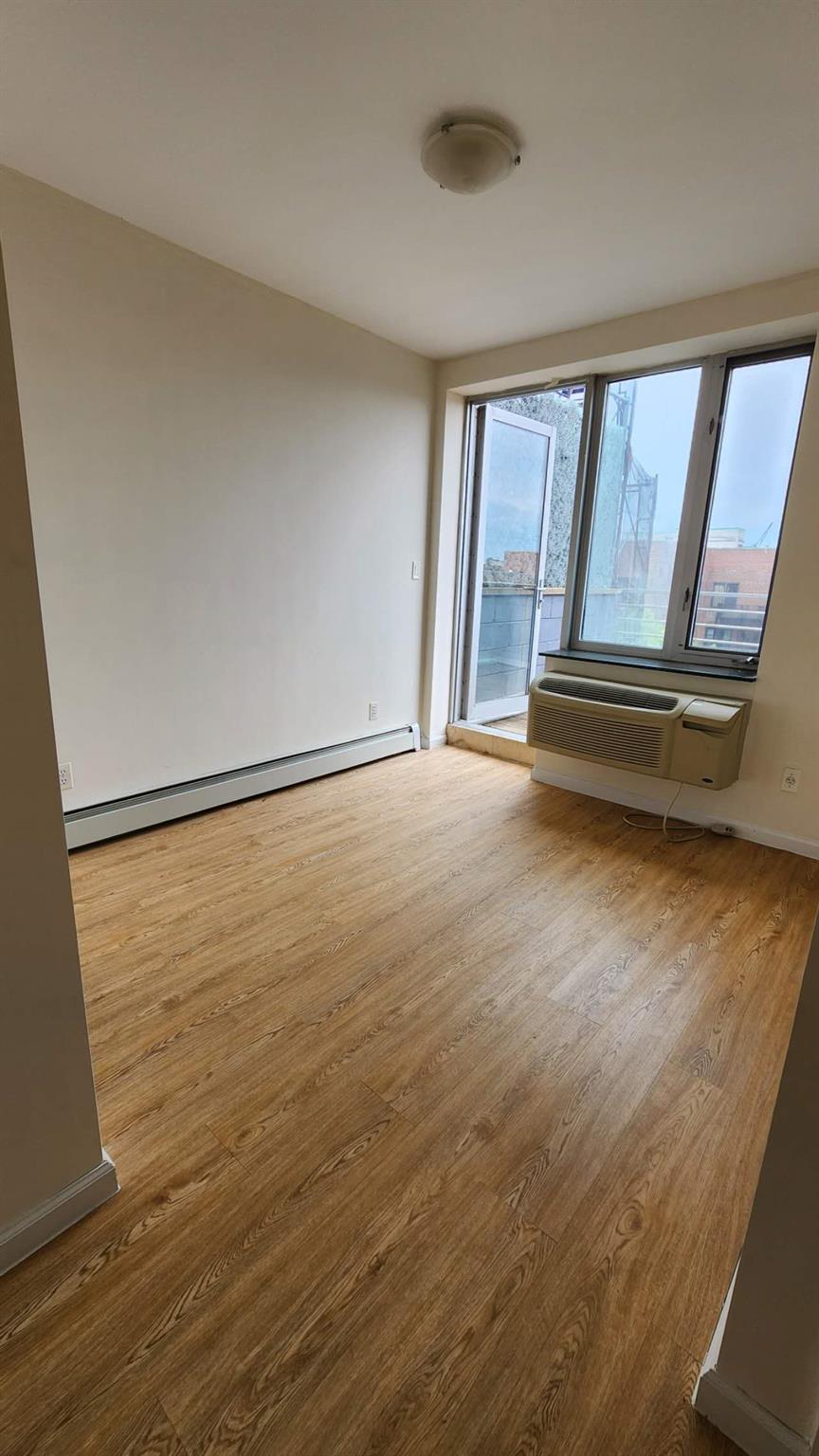 38-34 Parsons Boulevard # PH8B, Flushing, NY 11354