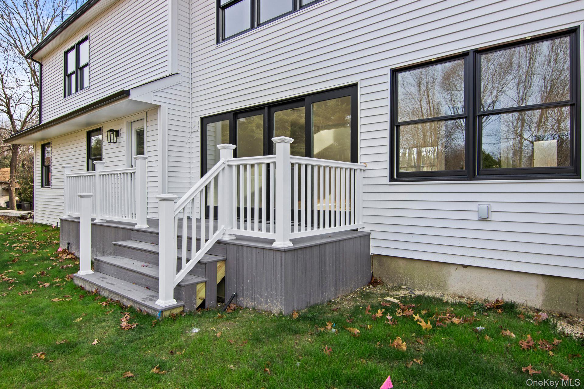 158 Landing Meadow Road, Smithtown, NY 11787