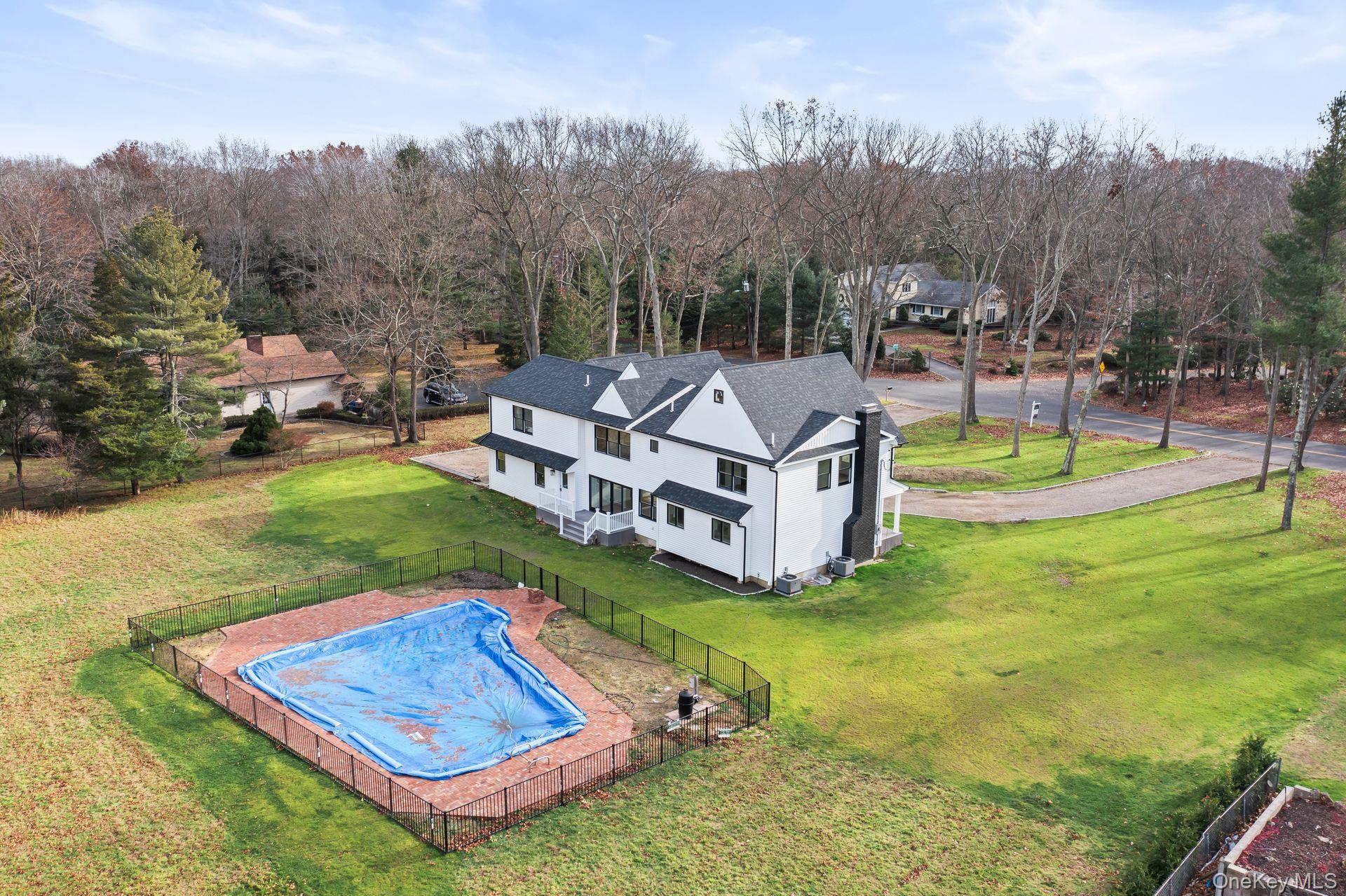 158 Landing Meadow Road, Smithtown, NY 11787