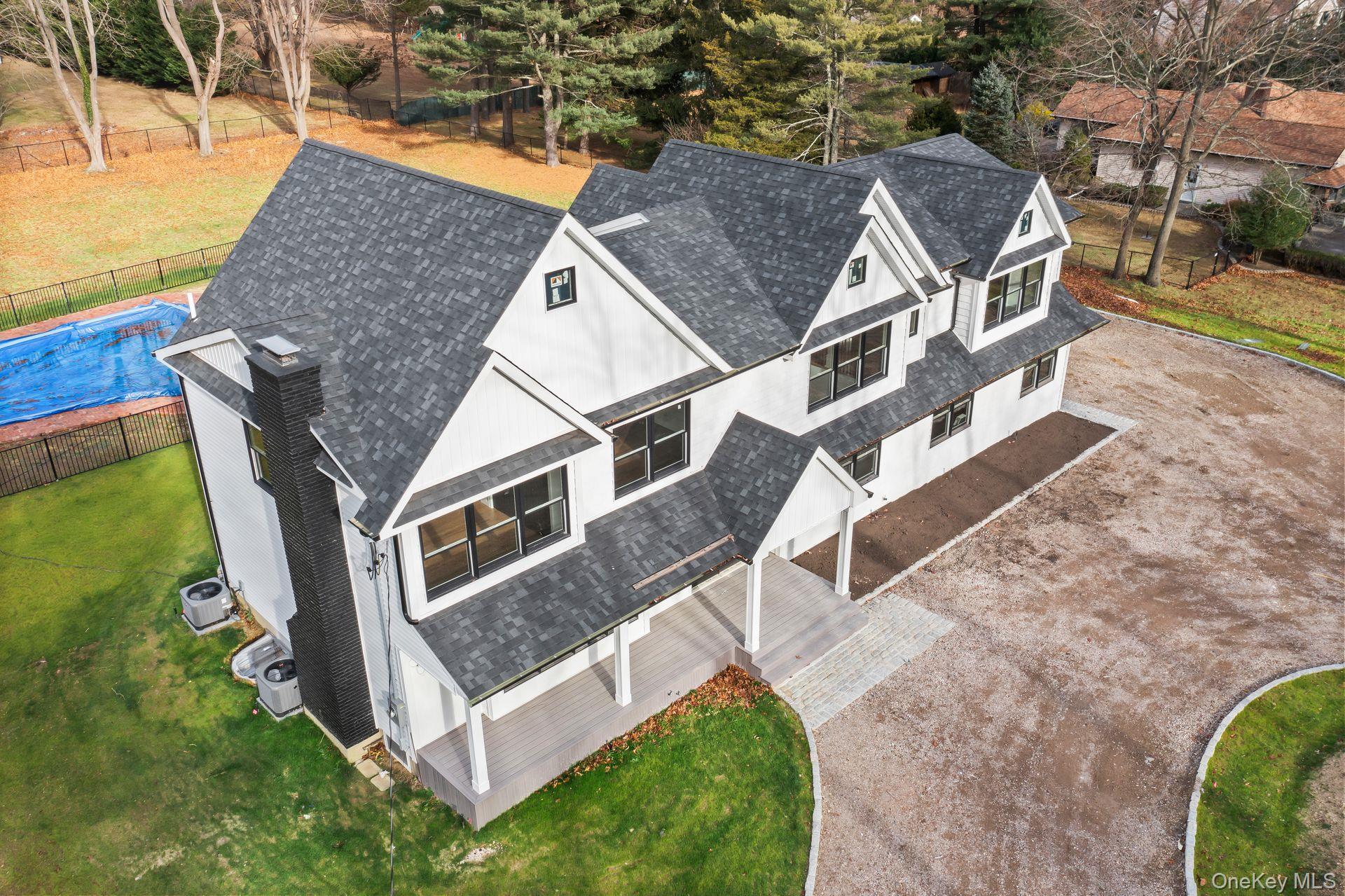 158 Landing Meadow Road, Smithtown, NY 11787