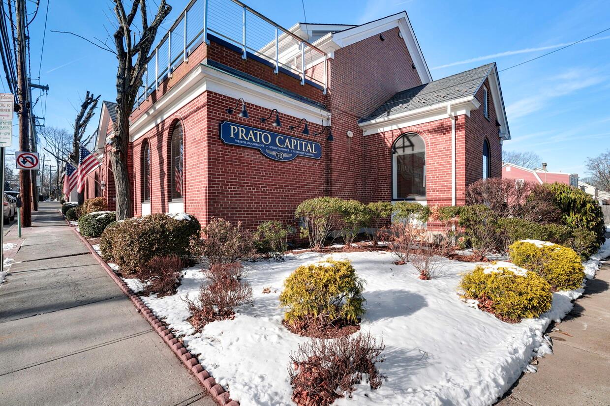 70 Gedney Way, White Plains, NY 10605