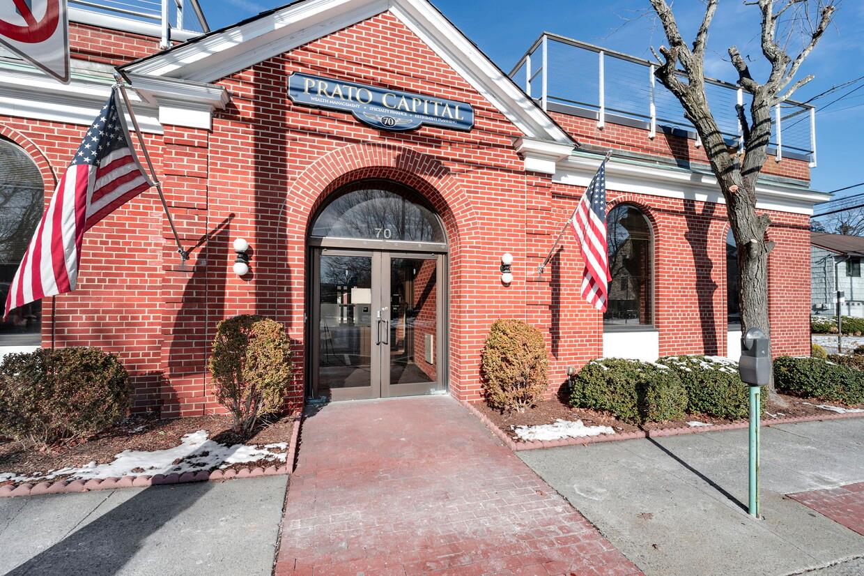 70 Gedney Way, White Plains, NY 10605