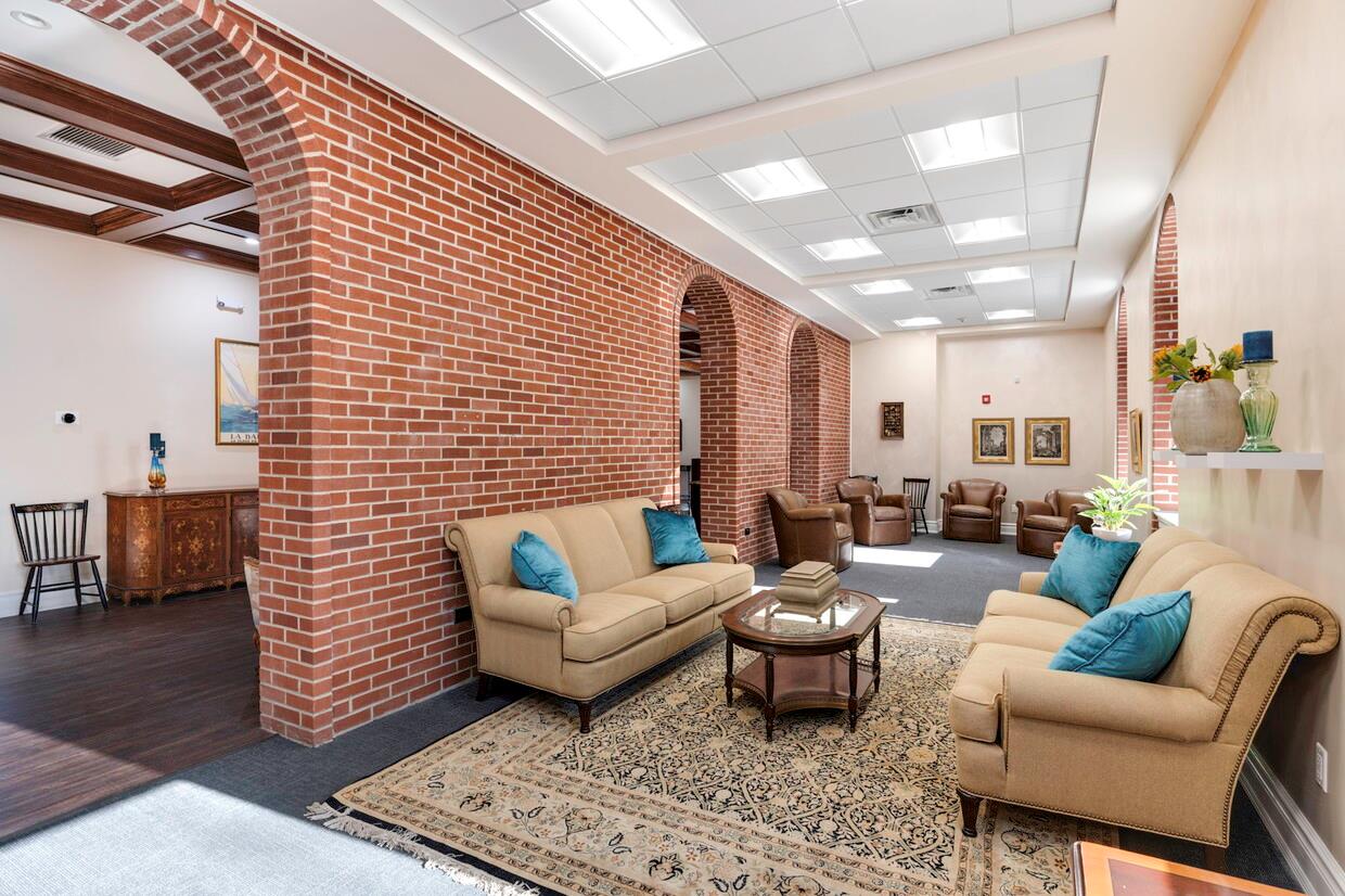 70 Gedney Way, White Plains, NY 10605