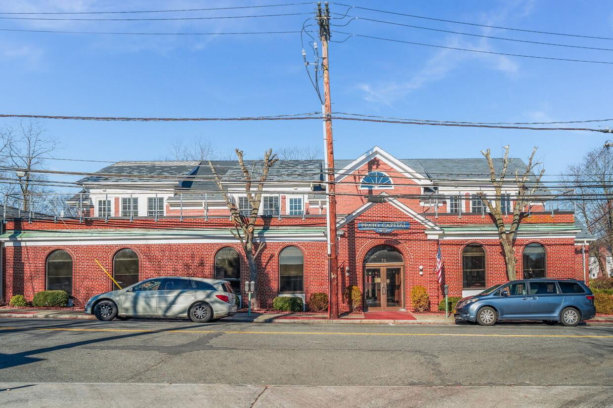 70 Gedney Way, White Plains, NY 10605