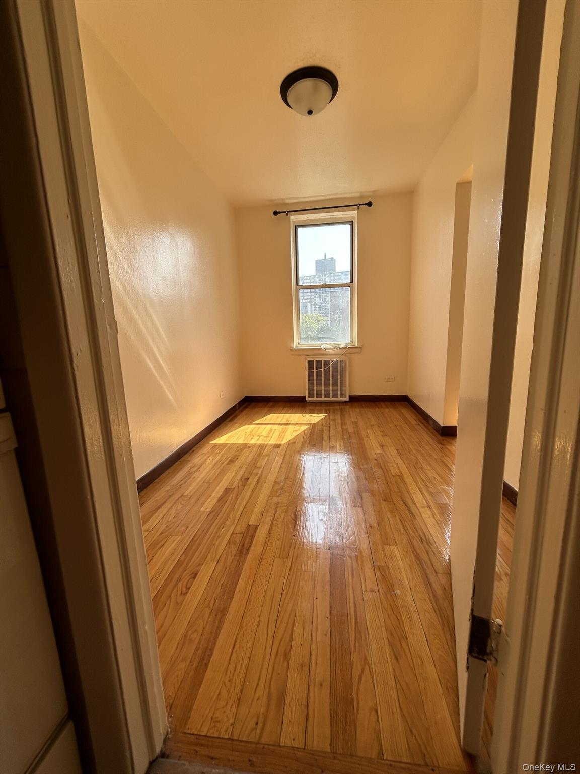 2385 Barker Avenue # 5L, Bronx, NY 10467