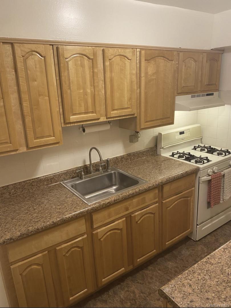 2385 Barker Avenue # 5L, Bronx, NY 10467