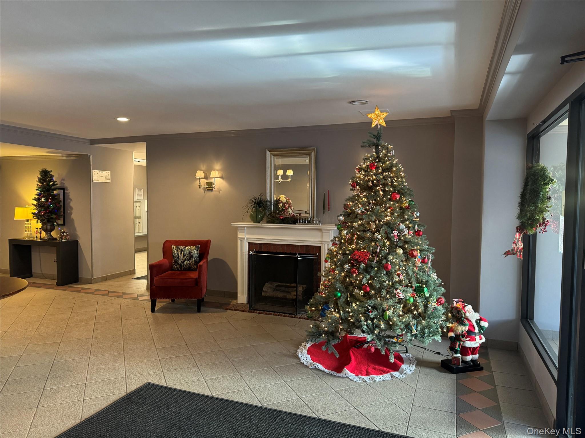 241-20 Northern Blvd # 6H, Douglaston, NY 11363