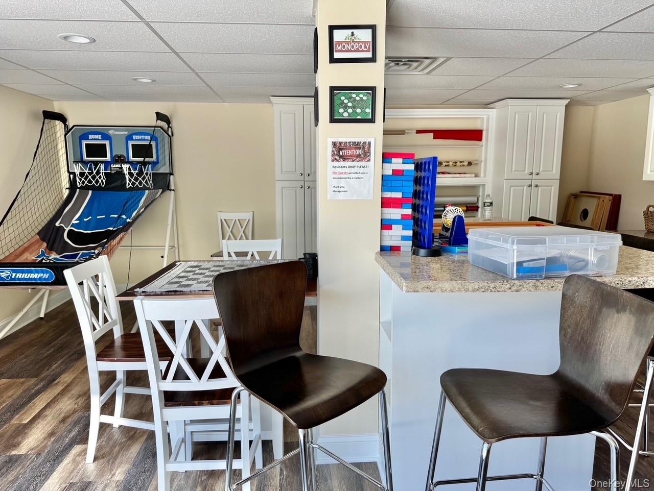 161 Village Circle W # 161, Manorville, NY 11949