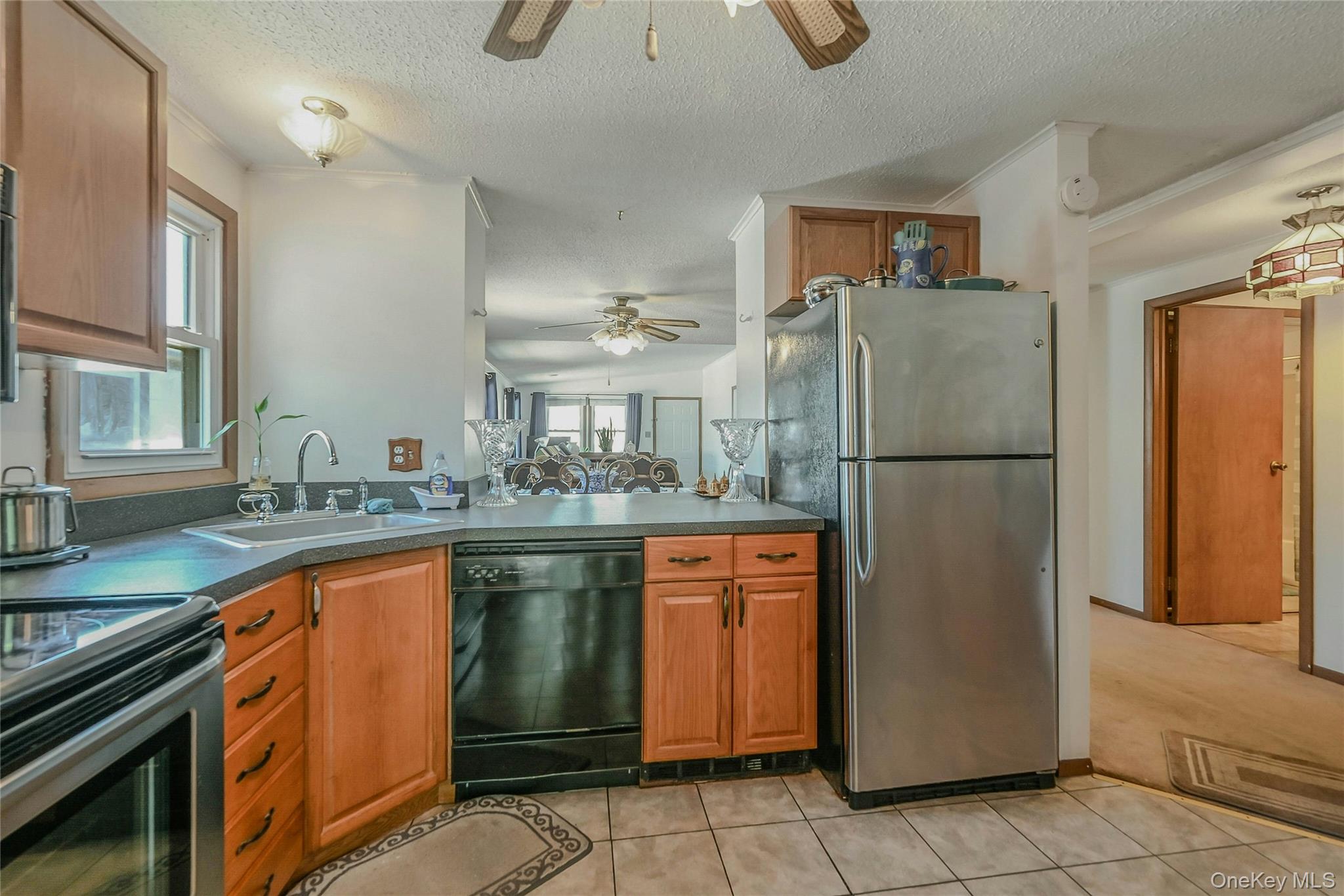 161 Village Circle W # 161, Manorville, NY 11949