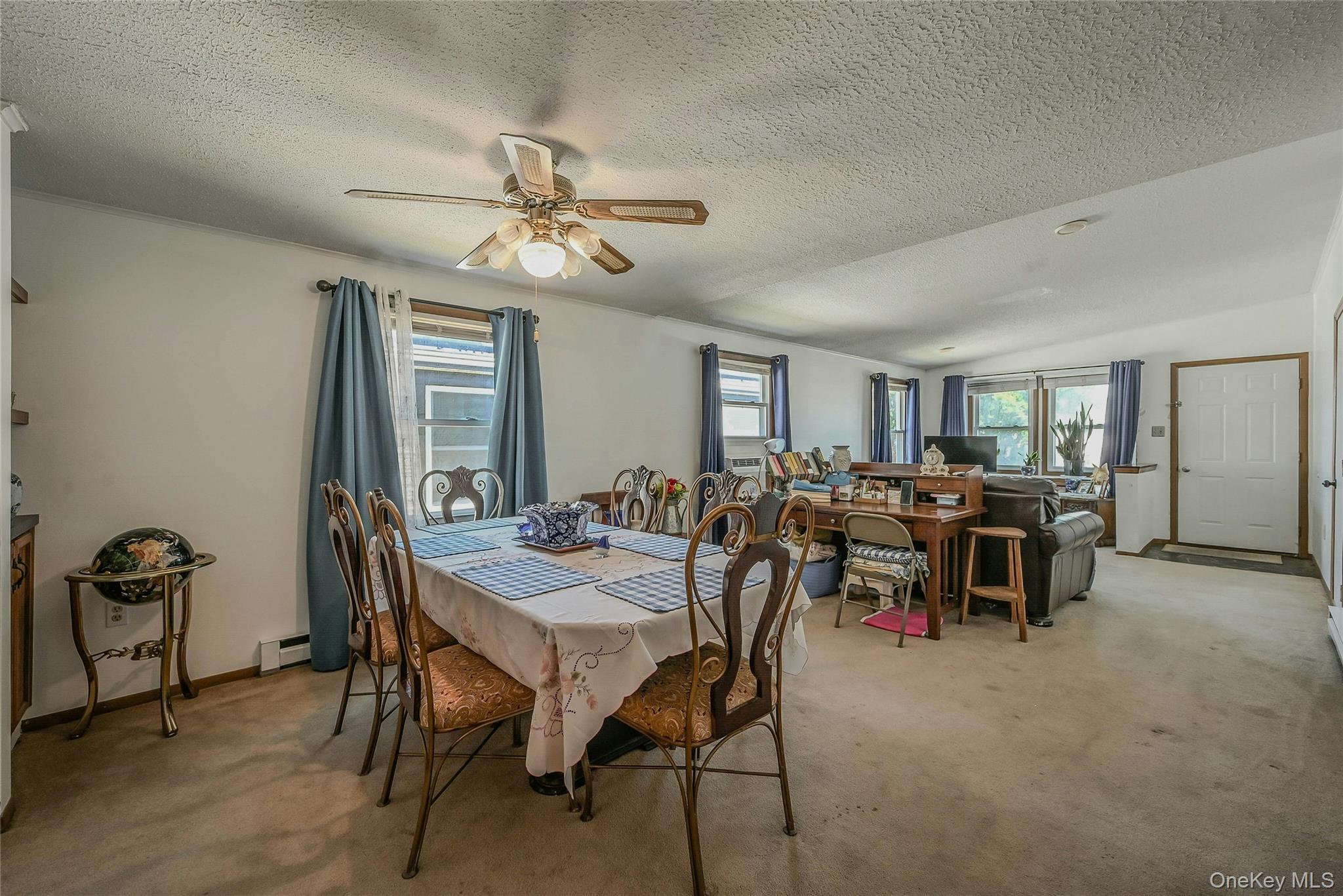 161 Village Circle W # 161, Manorville, NY 11949