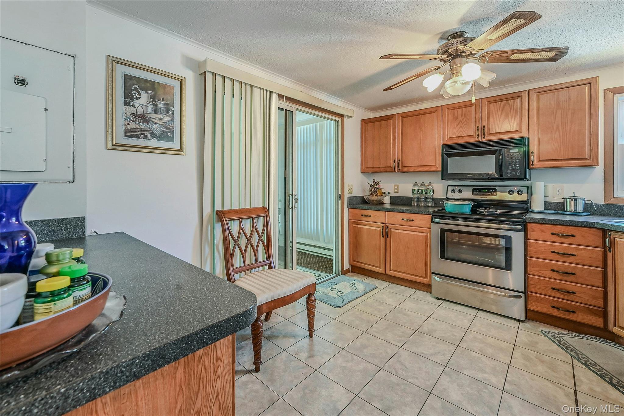 161 Village Circle W # 161, Manorville, NY 11949