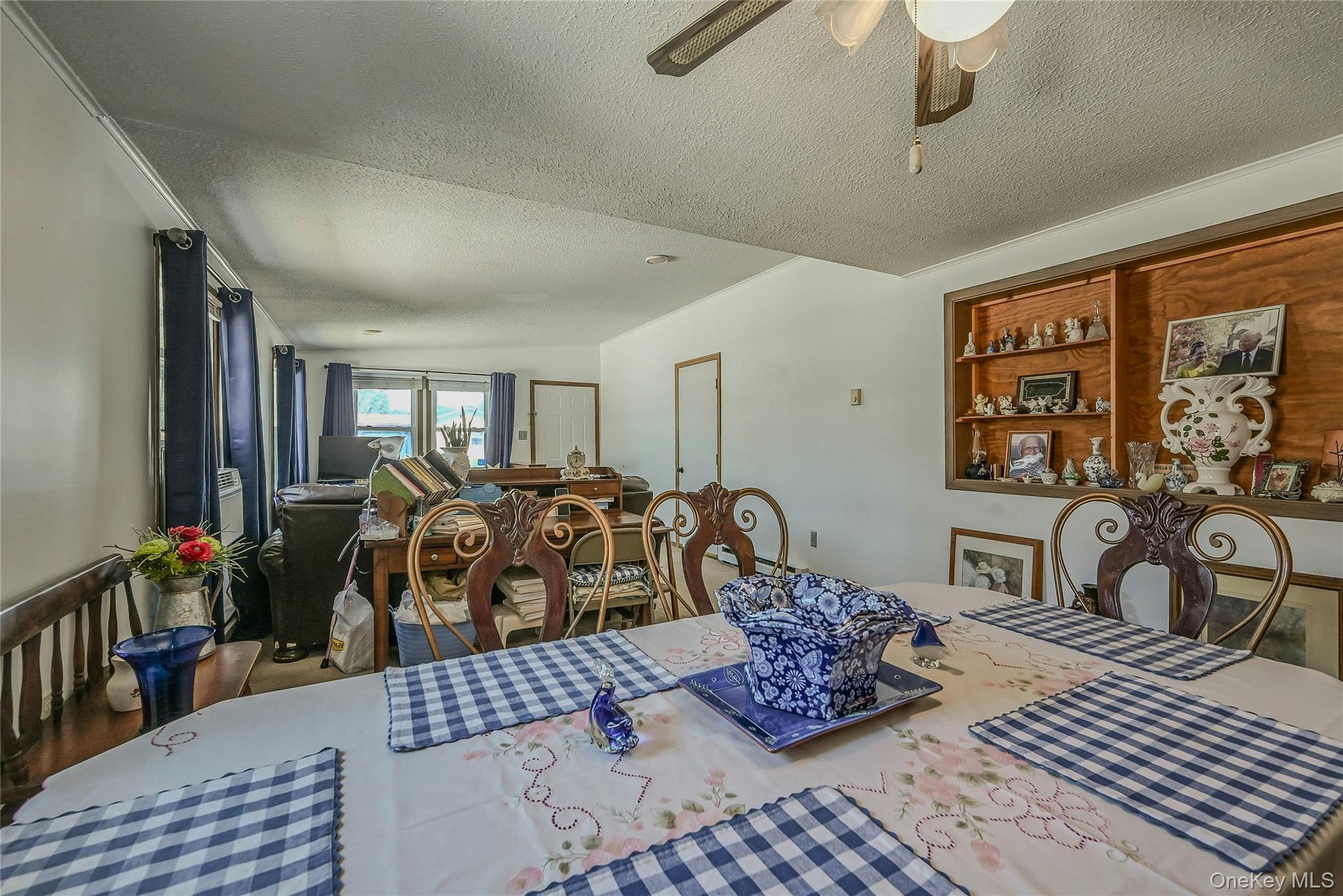 161 Village Circle W # 161, Manorville, NY 11949