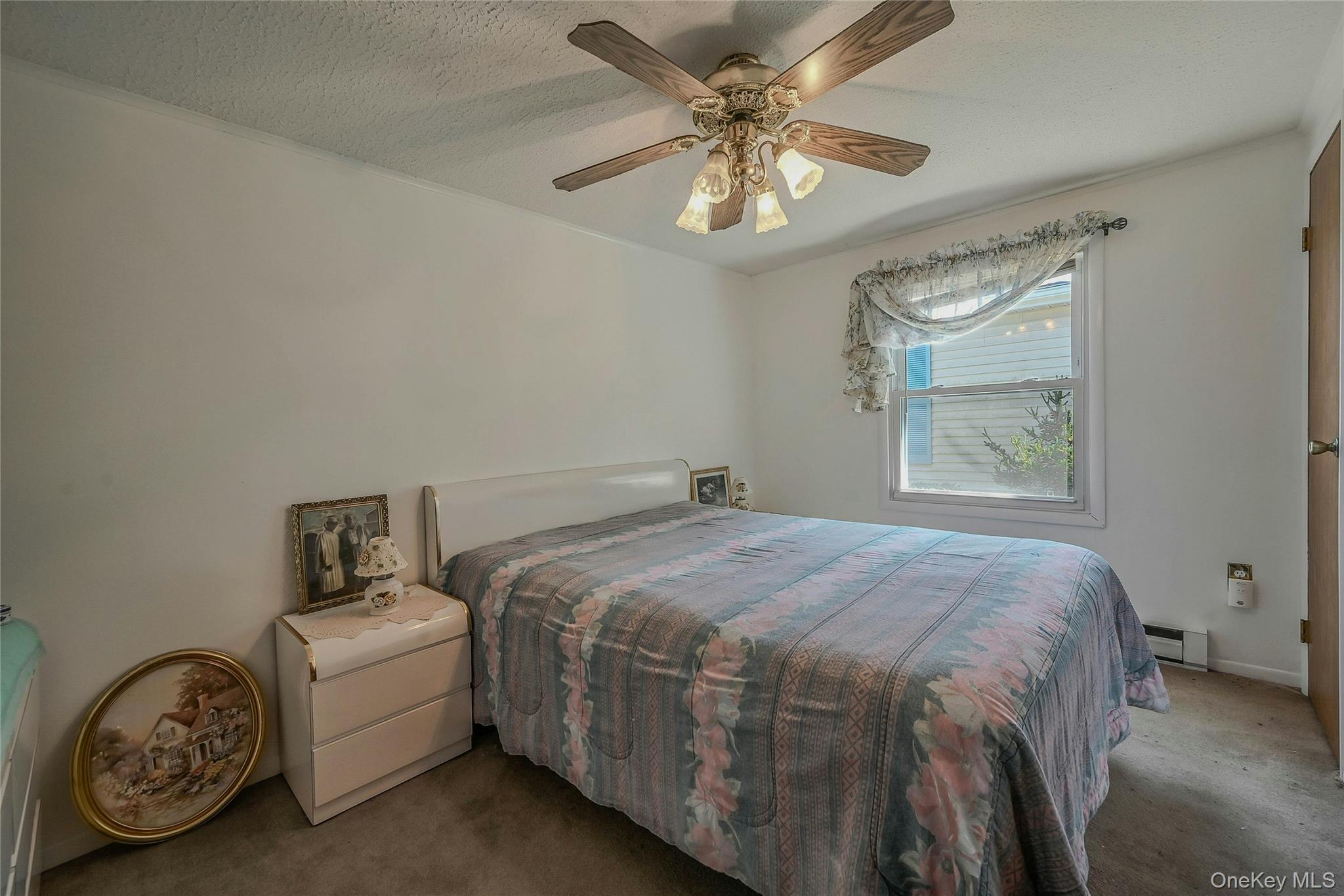 161 Village Circle W # 161, Manorville, NY 11949