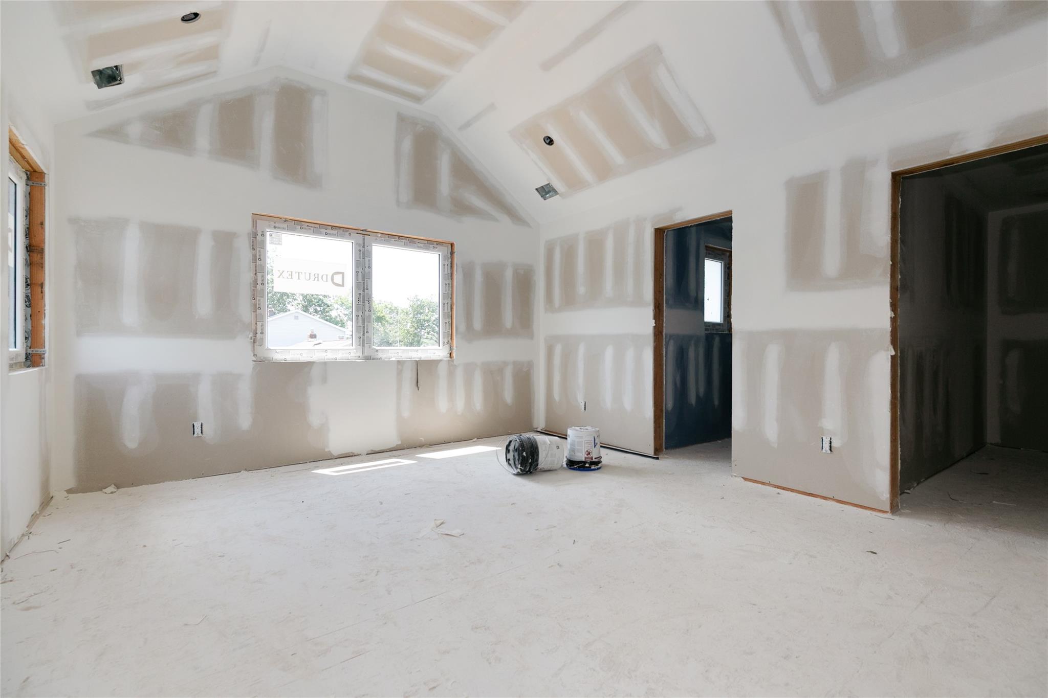 825 Weber Avenue, West Babylon, NY 11704