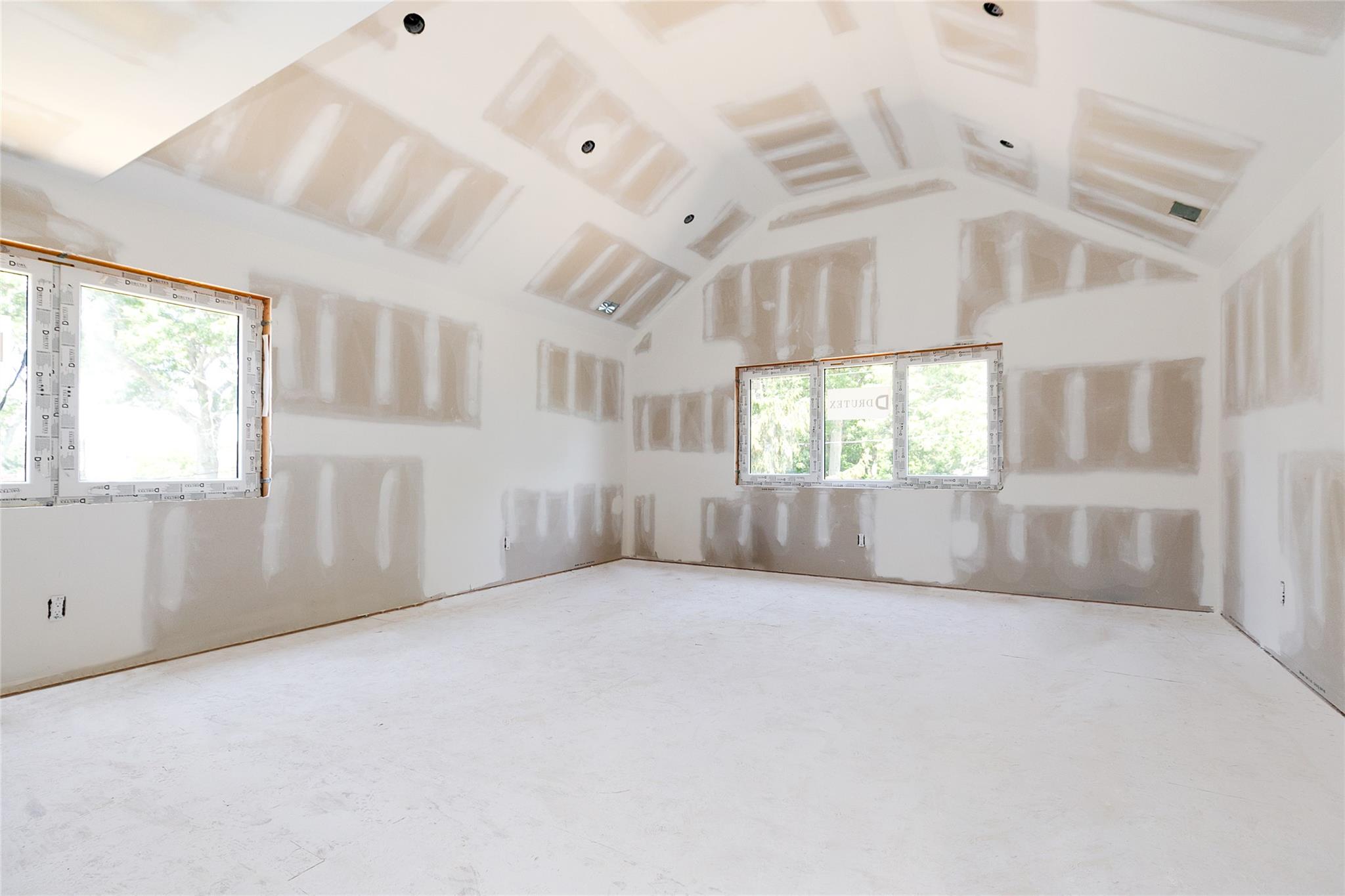 825 Weber Avenue, West Babylon, NY 11704