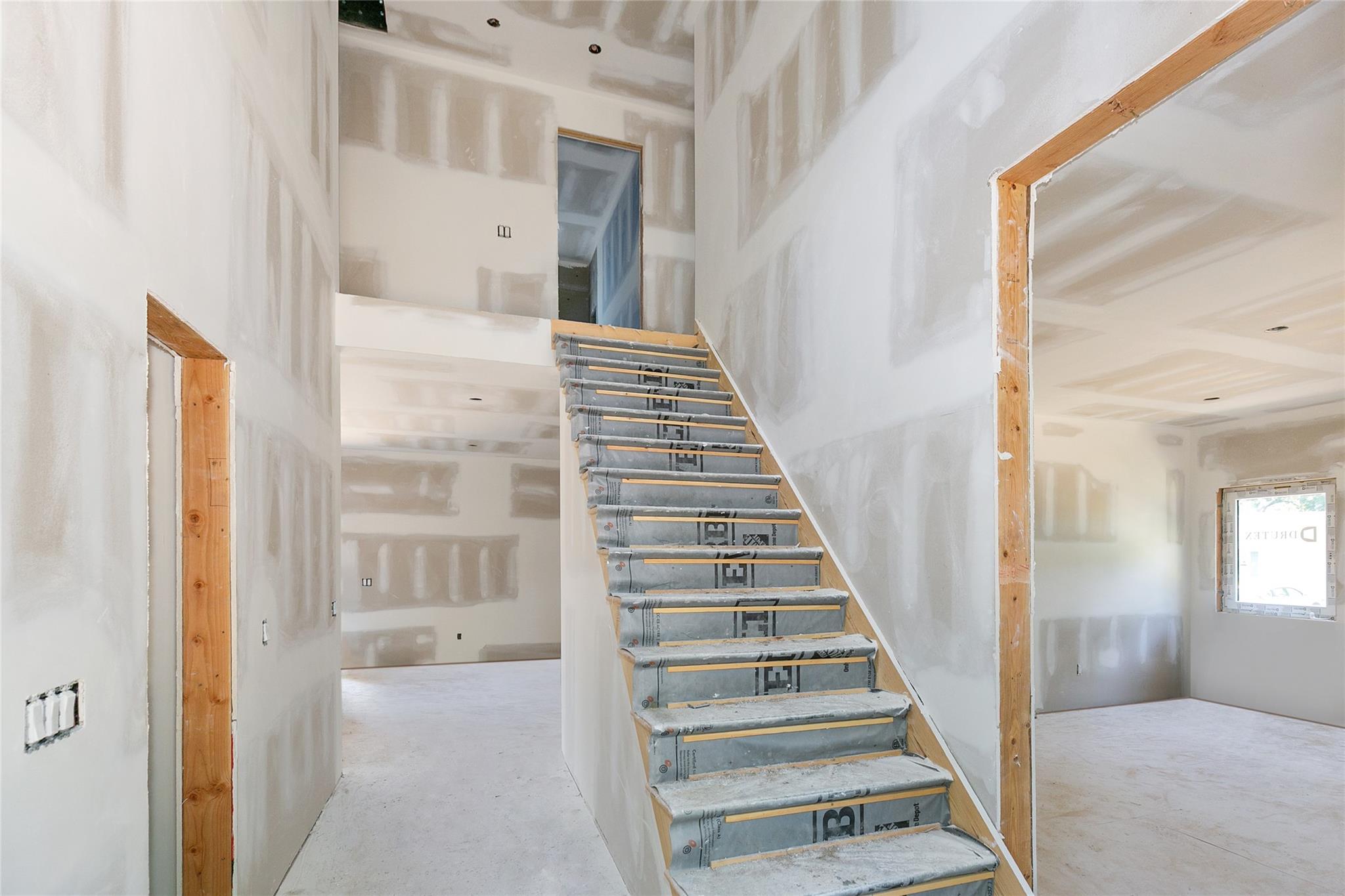 825 Weber Avenue, West Babylon, NY 11704