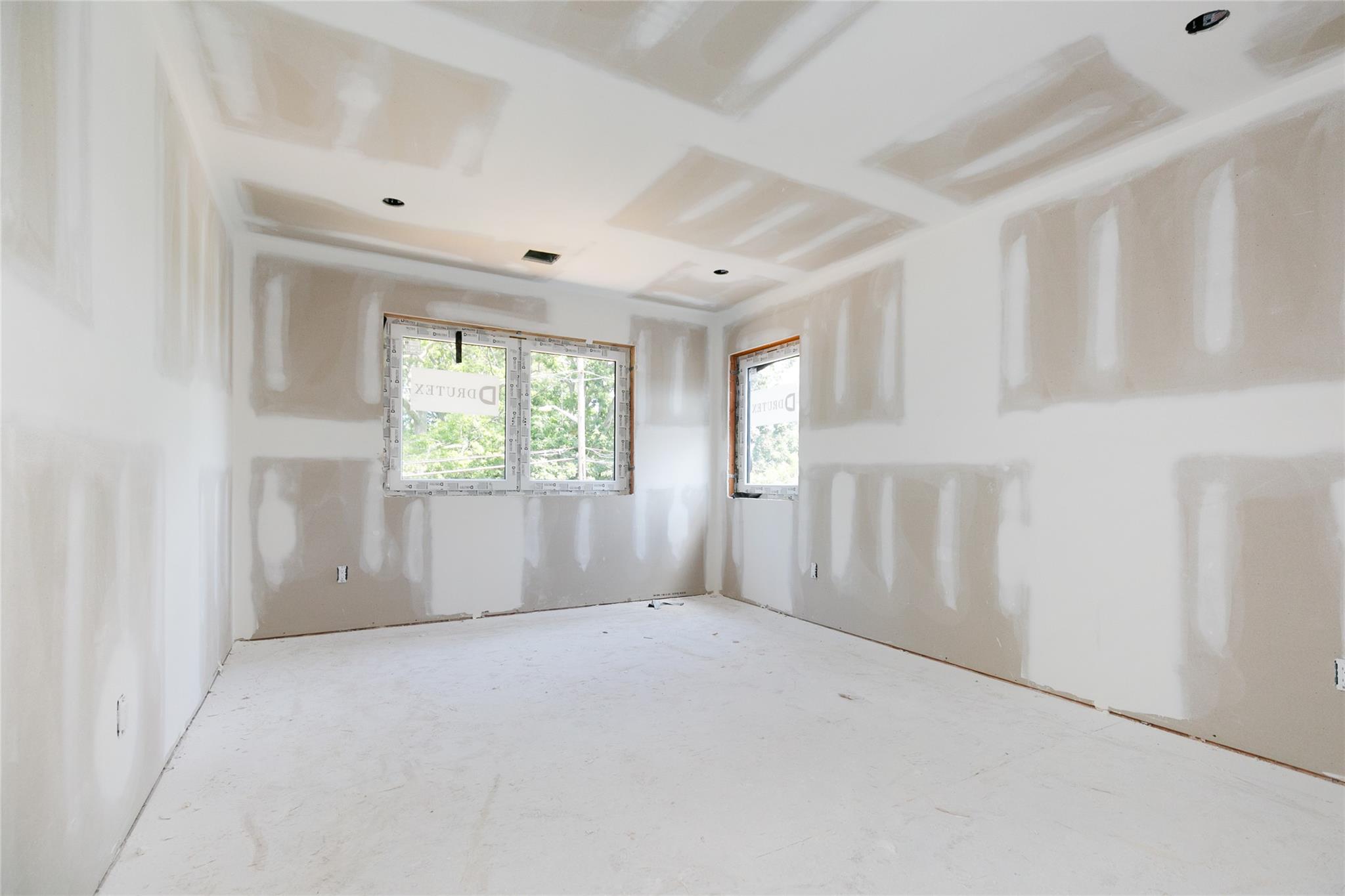 825 Weber Avenue, West Babylon, NY 11704