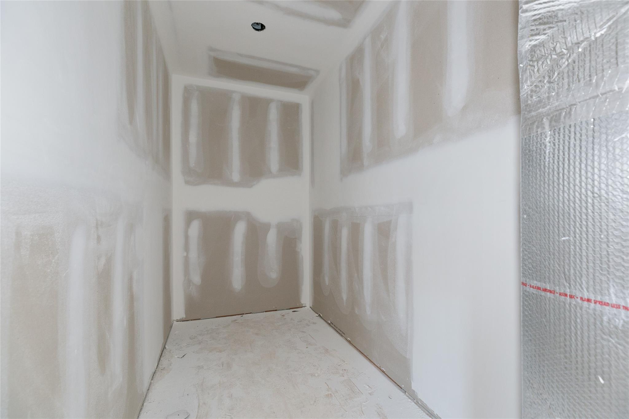 825 Weber Avenue, West Babylon, NY 11704