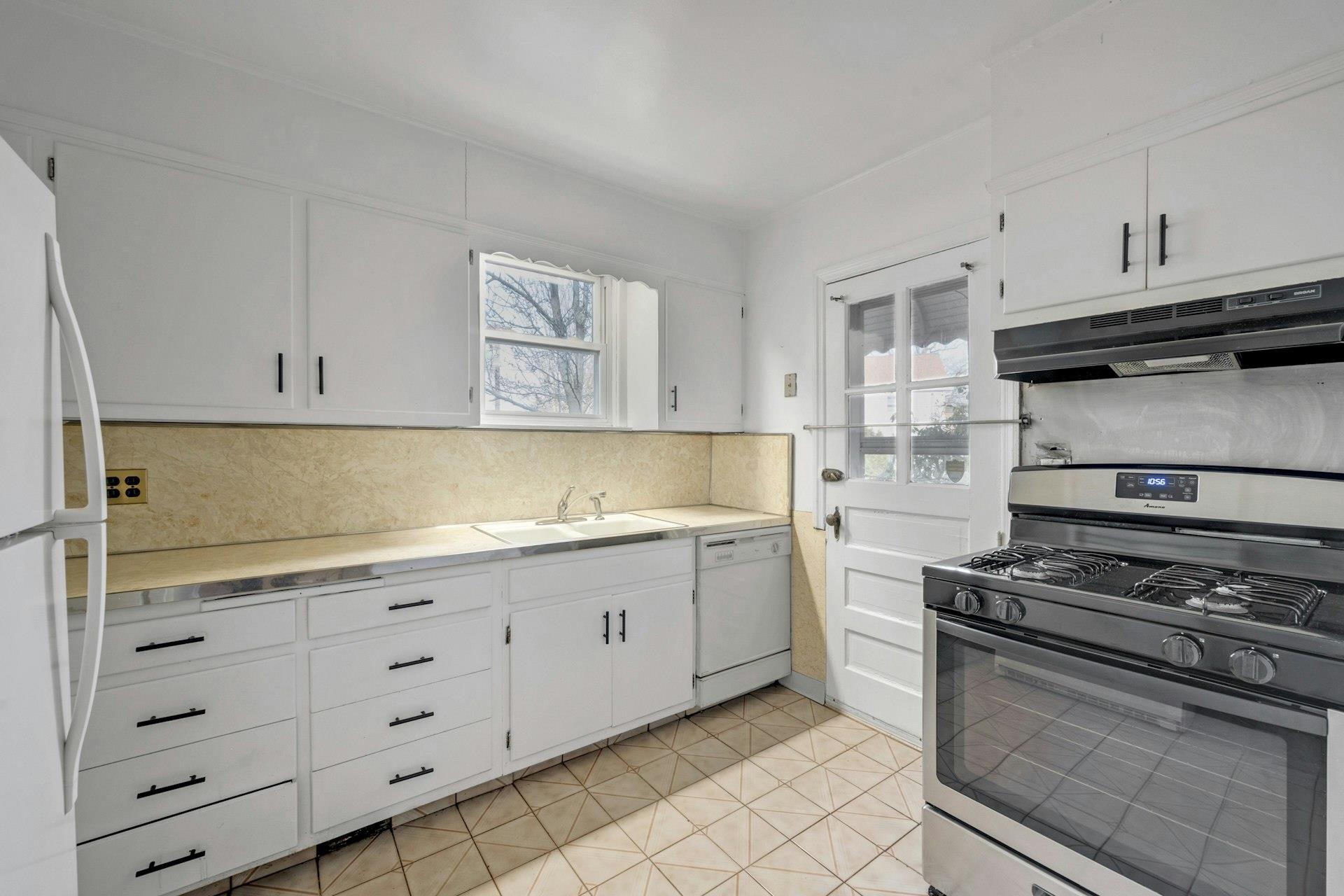 3203 Parsifal Place, Bronx, NY 10465