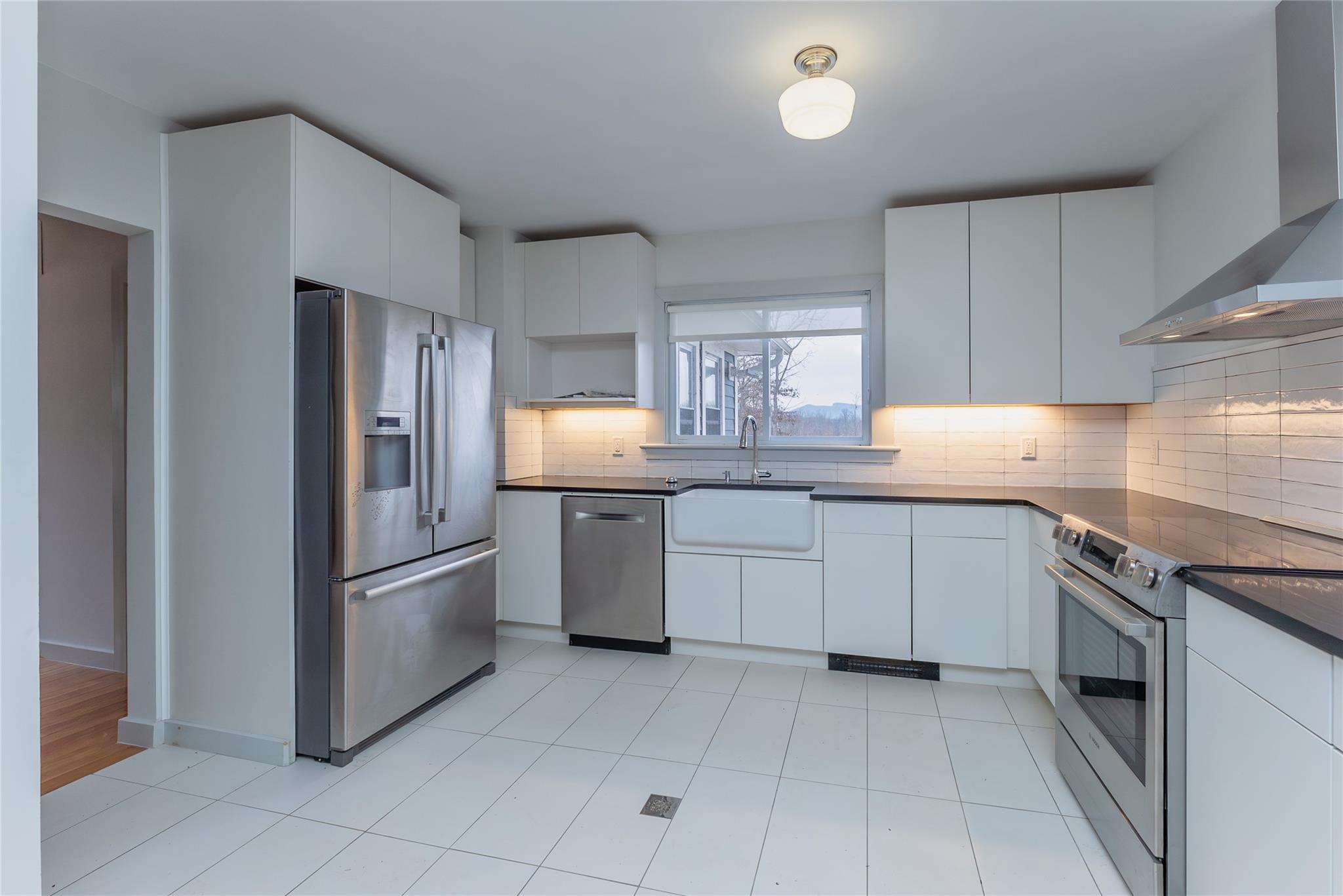 1091 Albany Post Road, Gardiner, NY 12525