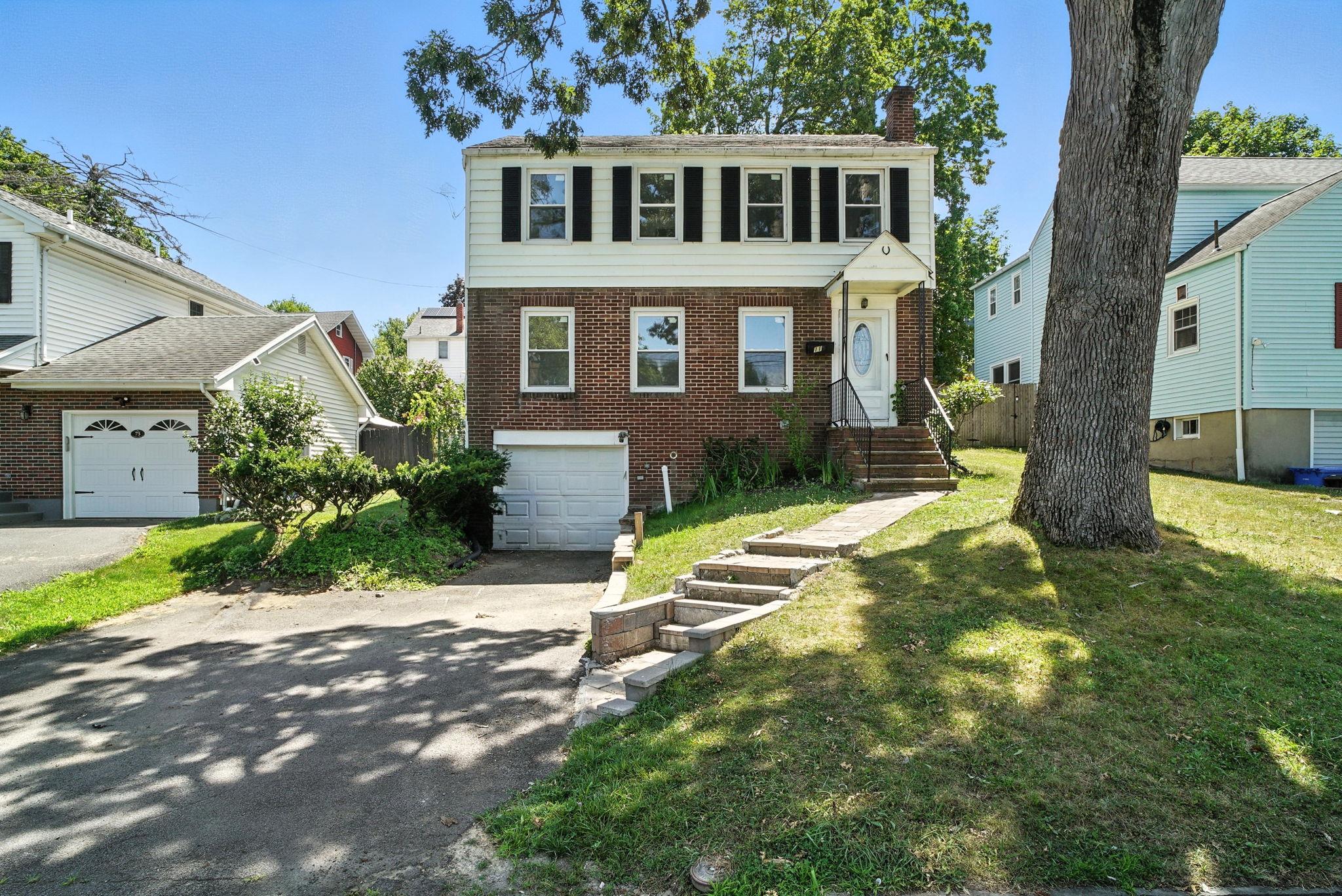 71 Commonwealth Avenue, Middletown, NY 10940