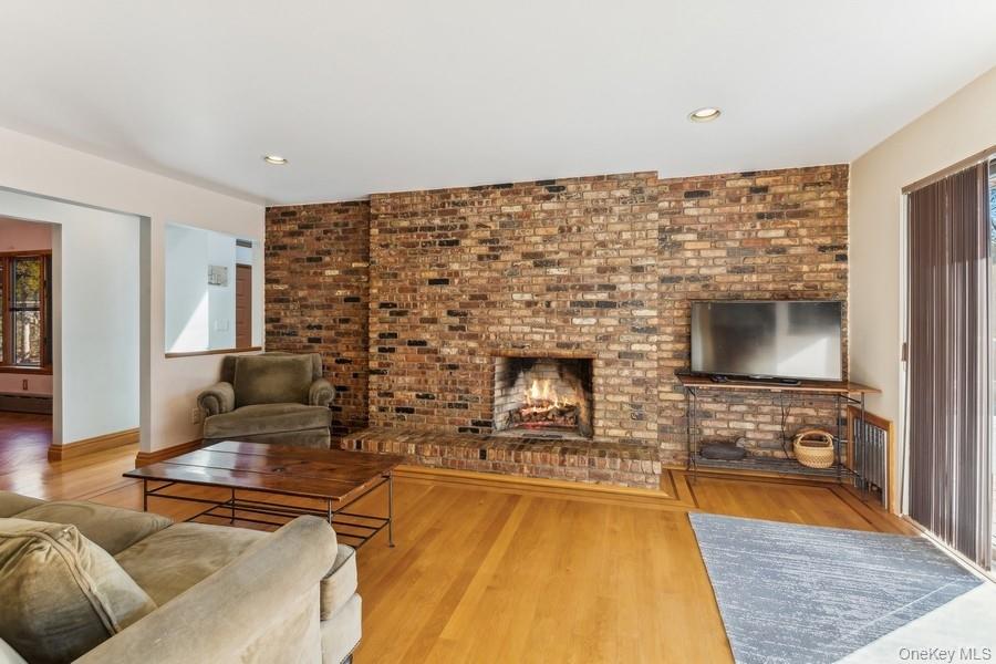 2905 Private Road, East Marion, NY 11939