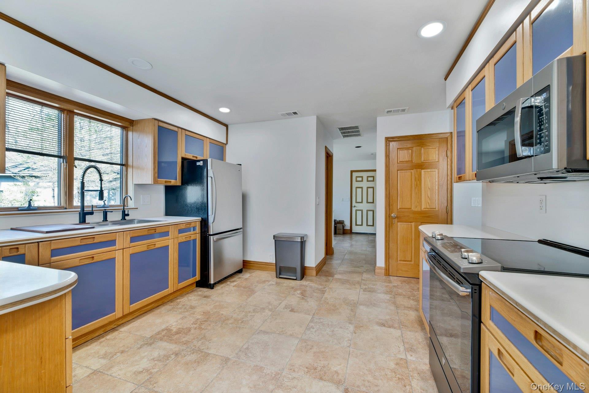 2905 Private Road, East Marion, NY 11939