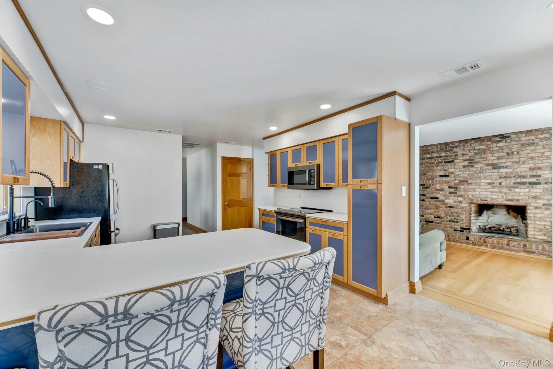 2905 Private Road, East Marion, NY 11939