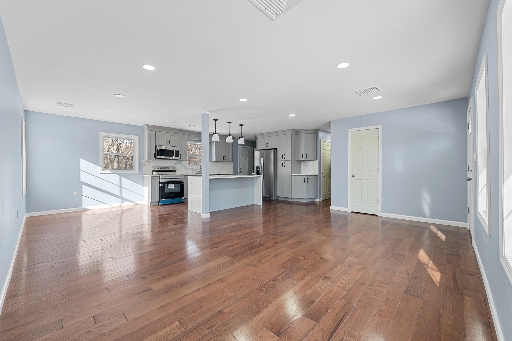 18 Fife Drive, Coram, NY 11727