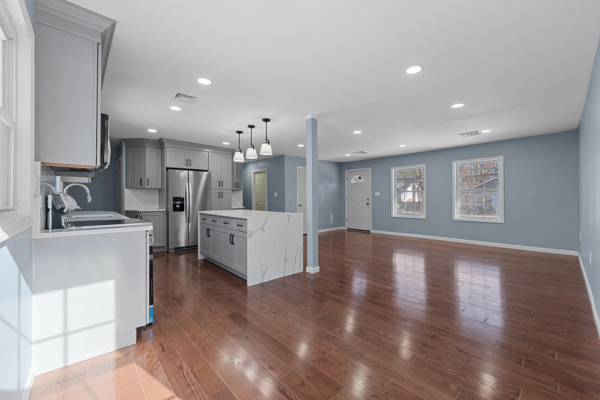 18 Fife Drive, Coram, NY 11727