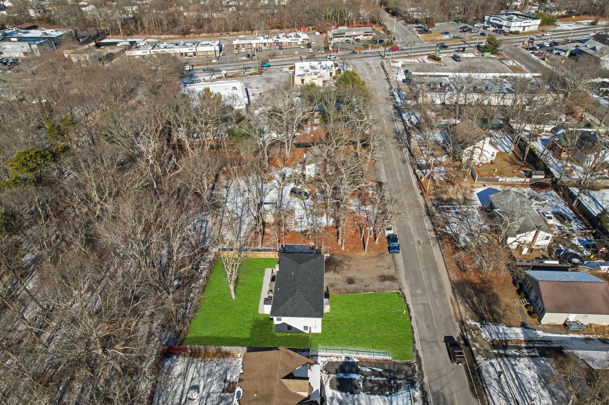 18 Fife Drive, Coram, NY 11727