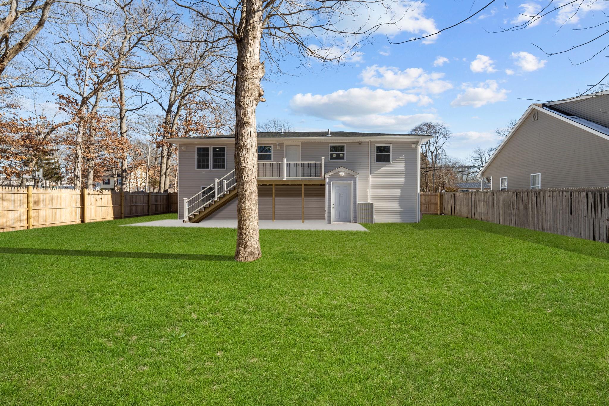 18 Fife Drive, Coram, NY 11727