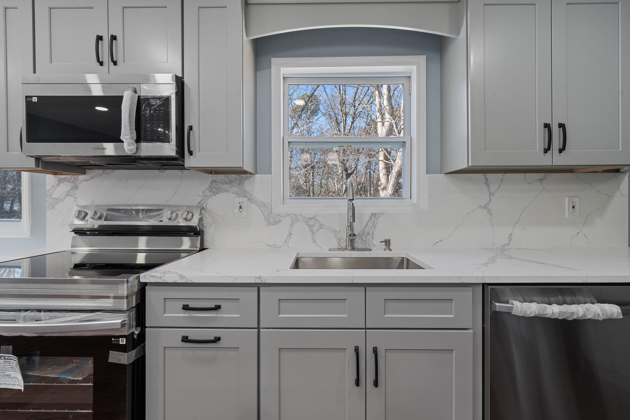 18 Fife Drive, Coram, NY 11727