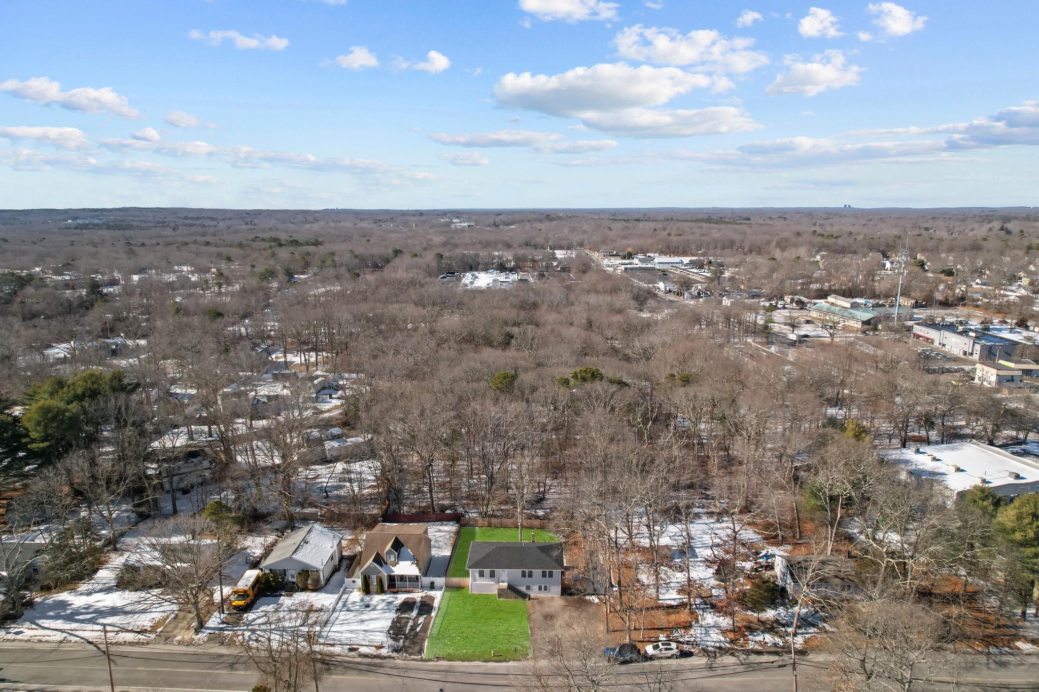 18 Fife Drive, Coram, NY 11727