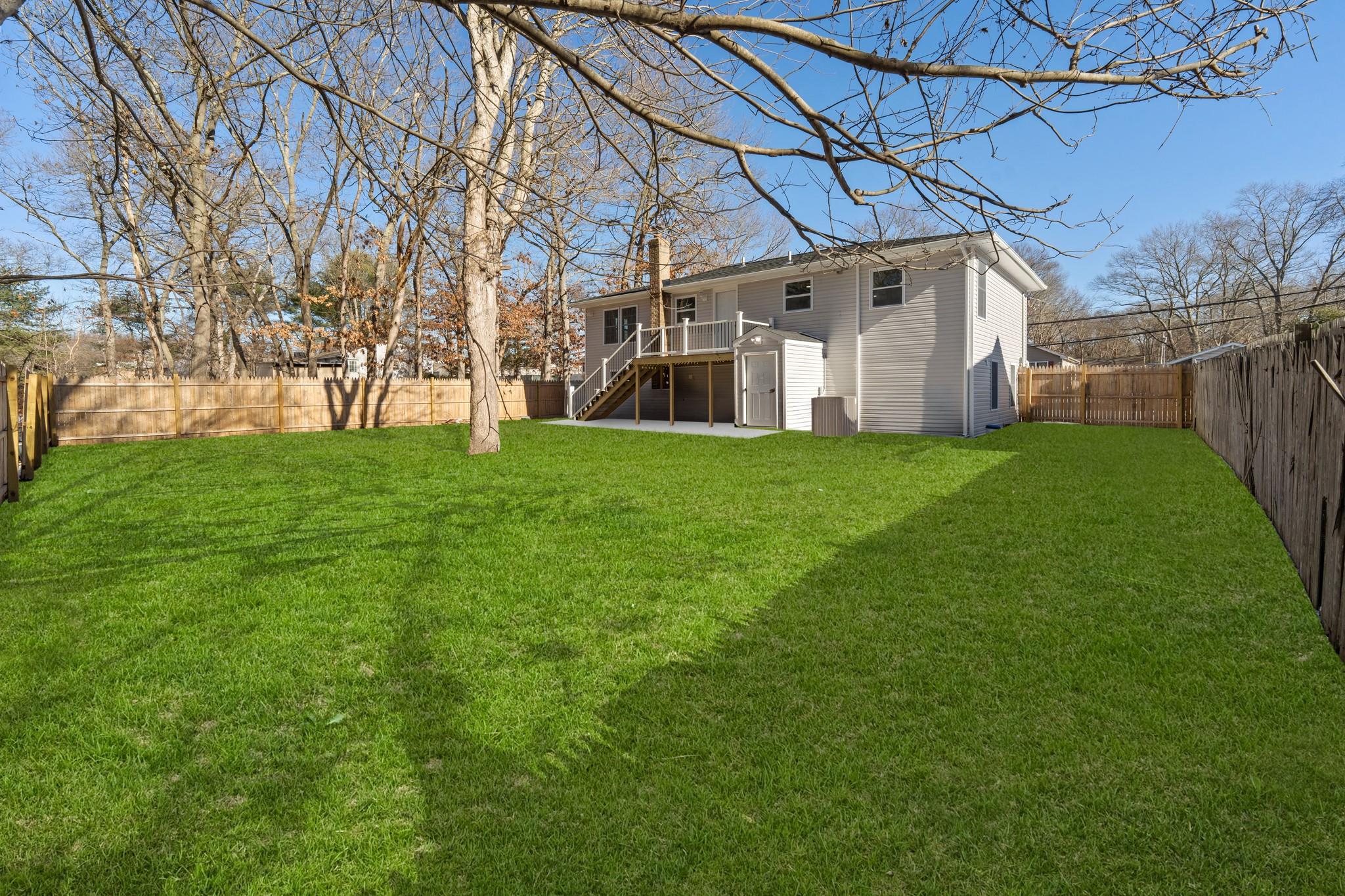 18 Fife Drive, Coram, NY 11727