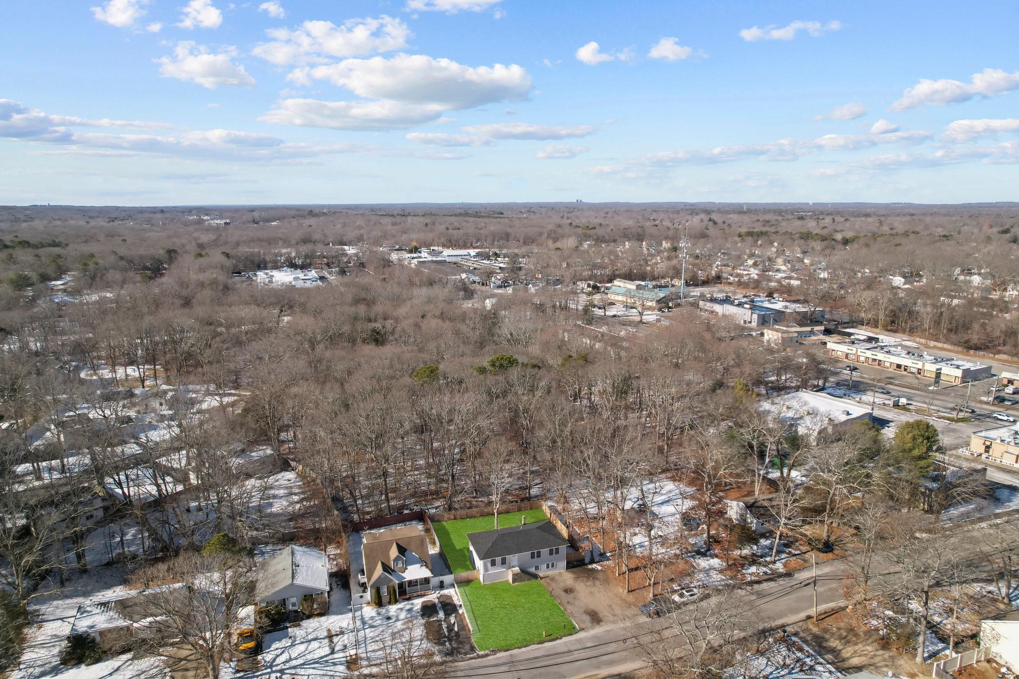 18 Fife Drive, Coram, NY 11727