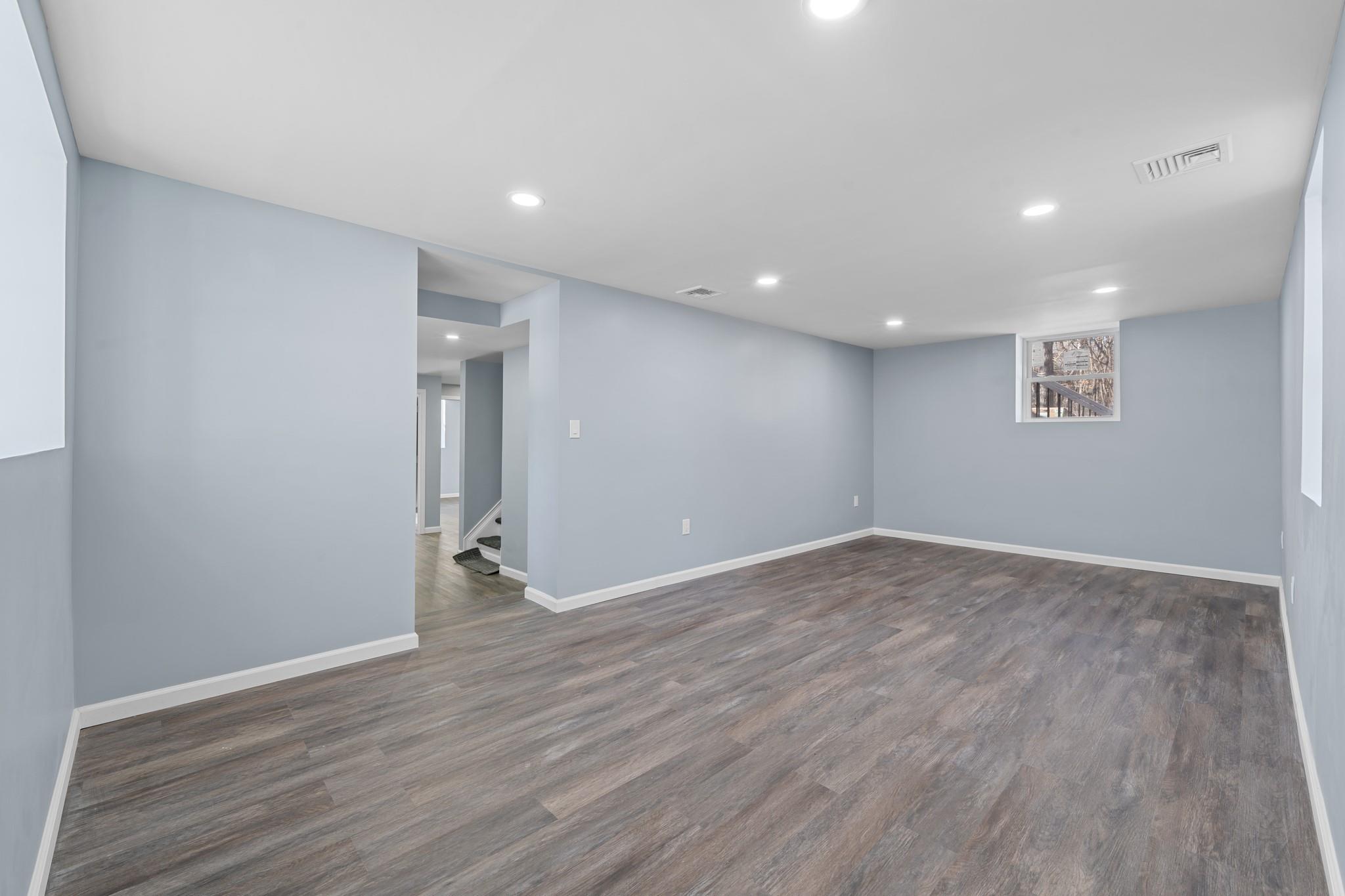 18 Fife Drive, Coram, NY 11727